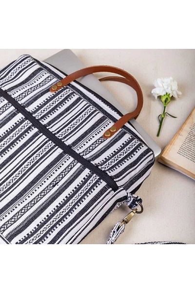 Farii Fari Handmade Laptop Bag