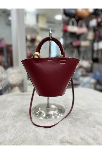 nura حقيبة يد وكتف نسائية باللون الأحمر الداكن من MNG