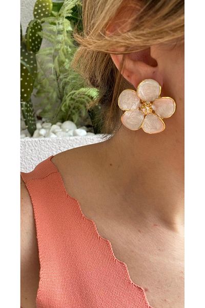 marsel aksesuar Flower Enameled Gold Plated Beige Vip Earrings