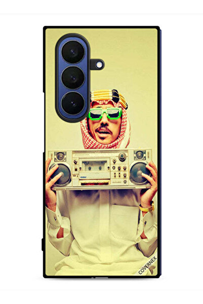 Covernex غطاء حماية لهاتف Samsung Galaxy Z Fold7 يحمل جهاز موسيقى عتيق