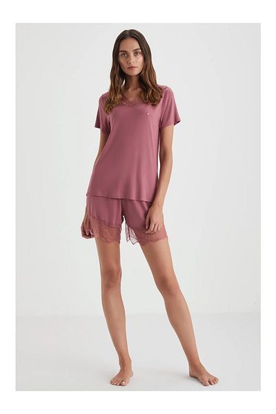 Penyemood Lace Detail V-Neck Short Sleeve Soft Textured Fabric Women's Shorts Pajama Set