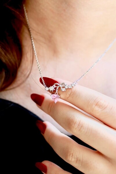 Harlofia Jewelry 925 Ayar Gümüş Kurdele Detaylı Pembe Kalp Kolye