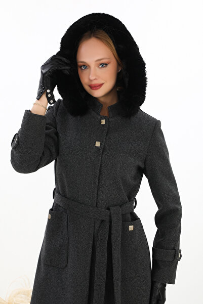 ESİN GİYİM Kaşe Kaban - Elegan ve Fonksiyonel Tasarım