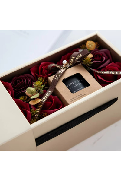 OEM Cutie cadou cu flori de sapun + lumanare parfumata, rosu