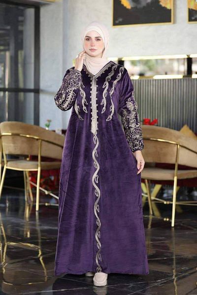 Generies High quality velvet Arabic jalabiya with a wonderful design