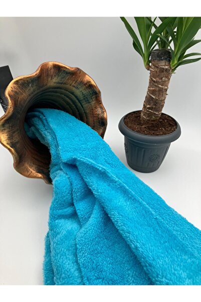 Bursa Kumaş Turkuaz Peluş Merinos Welsoft Kumaş – Konforu ve Şıklığı Bir Arada