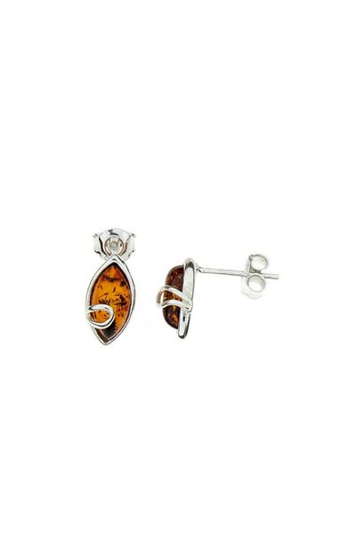 OEN Cercei din argint cu chihlimbar oval de culoare maro cognac, prindere surub, lungime 1 cm