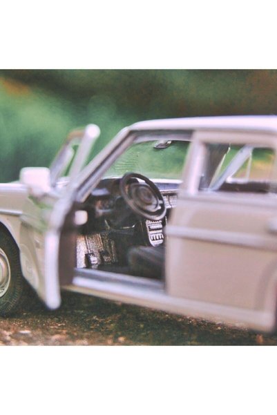 Generic Brand Mercedes E220 Model 1/36 Scale 12cm Diecast Model Car Pull Drop