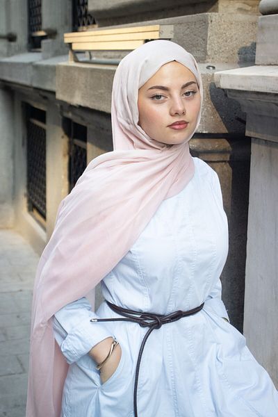 CHALE Pure Gradient Series - 100% Cotton Shawl