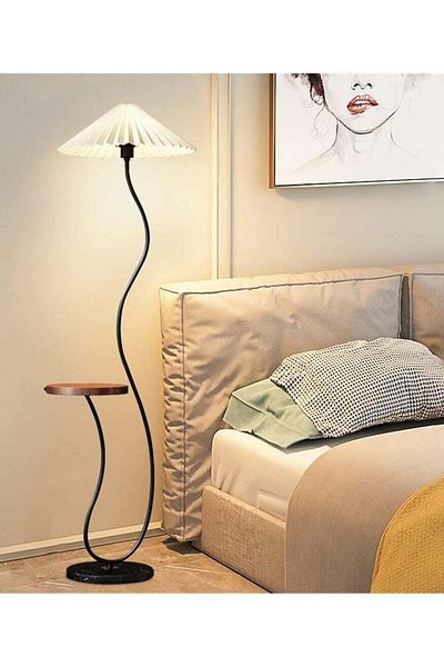 Generic مصباح قائم من تصميم DubaiGallery لشمال أوروبا، مصباح LED بتصميم حديث ومصباح أرضي إيطالي بسيط