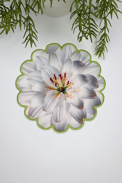 decofav White Lily Design Embroidery Edge Fabric Cocktail Napkin 1 Piece