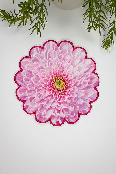 decofav Pink Chrysanthemum Design Embroidery Edge Fabric Cocktail Napkin 1 Piece