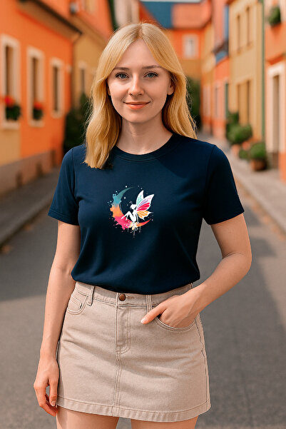 HUBERYWEAR Дамска тениска с цветен принт на фея и луна, свободна кройка – HUBERY