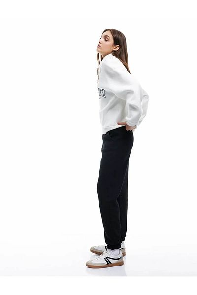 Koton Black Women's Sweatpants with Raised Pockets and Laced Waist 6Wal40015Ik
