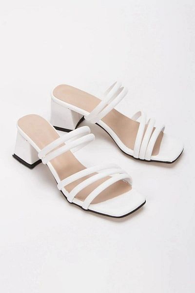 Çizmeli Kedi Lexa Thick Piping Detailed Heeled Slippers Sandals