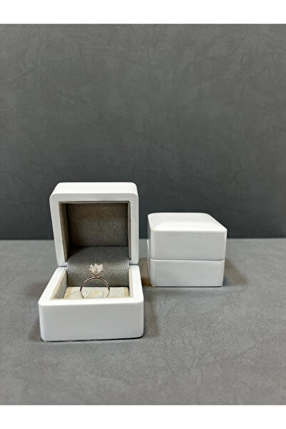 MeGass Dekor Ahşap Beyaz Renk 5x5 Cm Tırnaklı Yüzük Kutusu