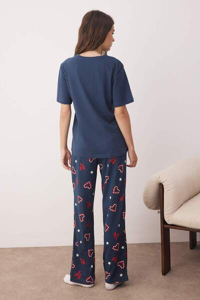 Trendyol Collection Set pijamale tricotate cu inimă cu tematică de Anul Nou bleumarin THMAW26PT00048