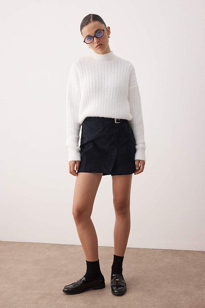Trendyol Collection Ecru Beard/Yumoş Yarn Crop/Short Knitwear Sweater Twoaw26Kz00192