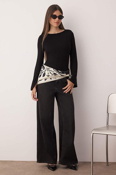 Trendyol Collection Black Fitted/Slim Fit Boat Neck Soft Fabric Long Sleeve Stretchy Knitted Blouse Twoaw26Bz00129