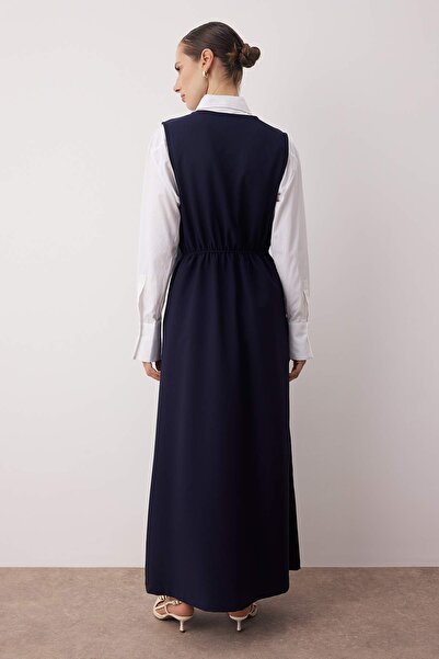 Trendyol Modest Námořnické modré dvouřadé tkané vestové šaty se zapínáním TCTSS25EB00104