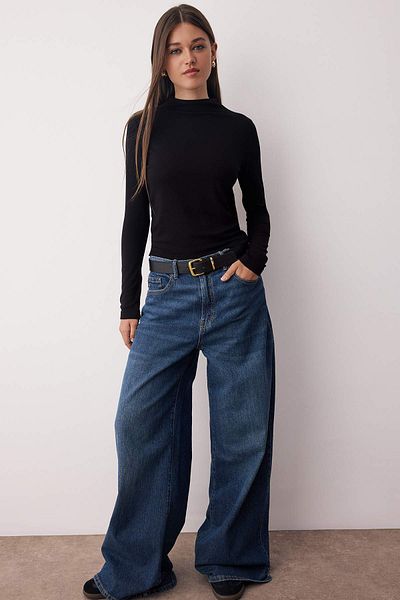Trendyol Collection Black Viscose Content Stand Collar Body Fitting Stretch Knitted Blouse Twoaw26Bz00073