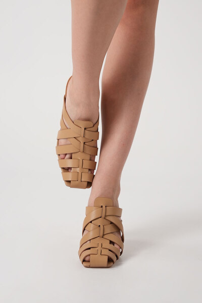 Katy Perry The Puebla Fisherman Mule Women's Tan Strappy Heeled Slippers