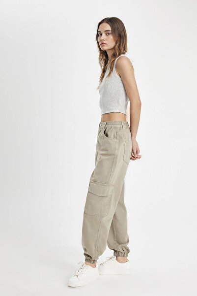 DeFacto Coool Gabardin Jogger Pantolon Normal Bel Basic Düz Kargo Cepli B0454AX24AU