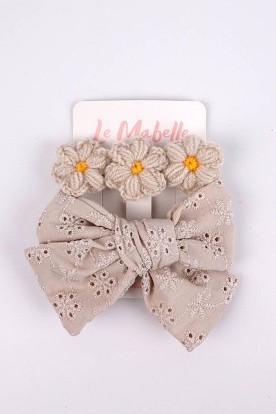 Le Mabelle Beige Scallop Bow Knitted Flower 2-Piece Clip Buckle