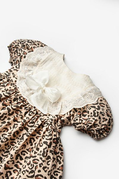Le Mabelle Brown Short Sleeve Scallop Detailed Bow Girl's Dress - Rosa
