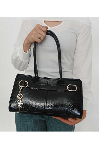 KTHAYA حقيبة يد وكتف من الجلد الصناعي باللون الأسود من تشارميلي