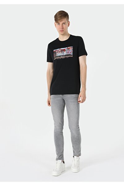 Colin's Regular Fit Yuvarlak Yaka Örme Baskılı Cepsiz Erkek Siyah Kısa Kol Tişört