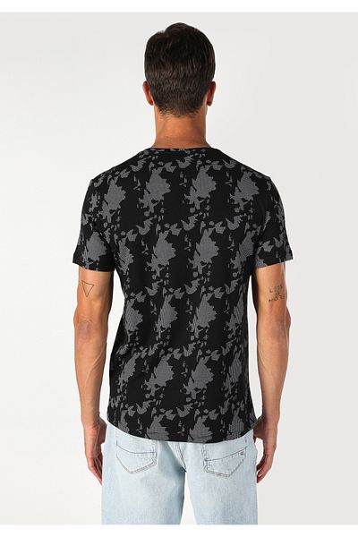 Colin's Men's Black T-Shirt - Sleeves