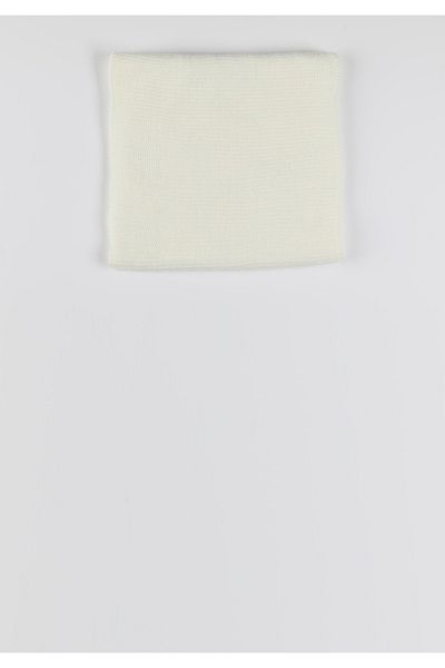 Colin's Women's Ecru Scarf