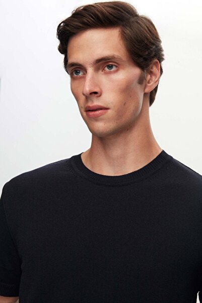 Twn Slim Fit μπλουζάκι με μονόχρωμο πλεκτό σχέδιο σε μπλε ναυτικό