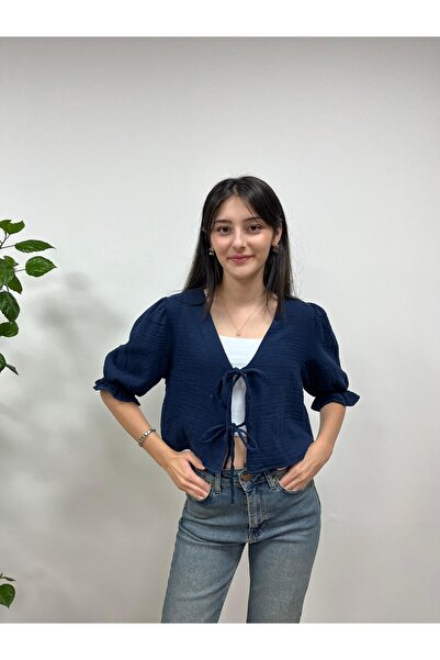 VAZIRADK Blouse with Ties of Muslin