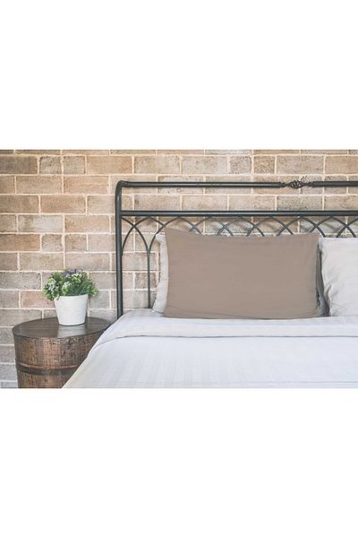 kesenegore Pillowcase - Brown - Cotton Blend