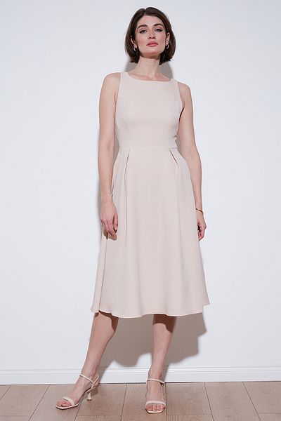 Lela Crew Neck Regular Fit Pocket Pleated Midi Dress Dress 6051963