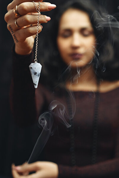 TAŞ SEPETİ بندول حجر القمر الطبيعي من حجر القمر خاص بأعمال الطاقة