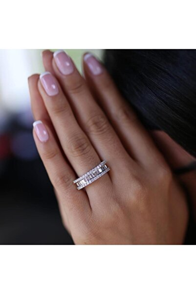 ByGoldenHouse Yarım Tur Baget Pırlanta Yüzük