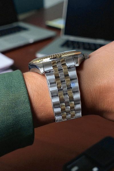 Daniel Klein Steel Bracelet Gold/Metallic Green Dial Jubilee Bracelet Men Wrist Watch with Calendar