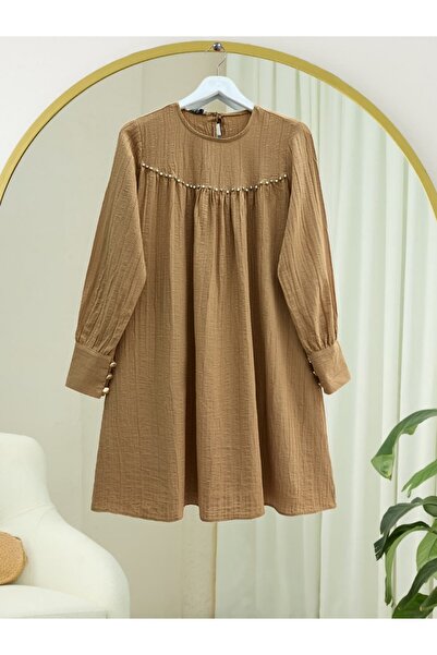 Modamorfo Alkalmi tunika gyöngyökkel, kövekkel és gombokkal az ujjú köntösön