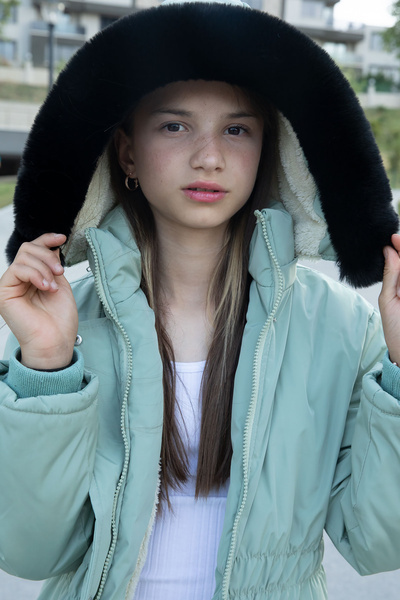 Cansın Mini Green Snap Pocket Flexible Waist Fur Inside Girl's Hooded Coat 21303