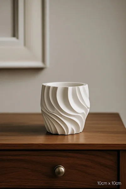 DAY HOME Modern Wavy Nordic Style Vase