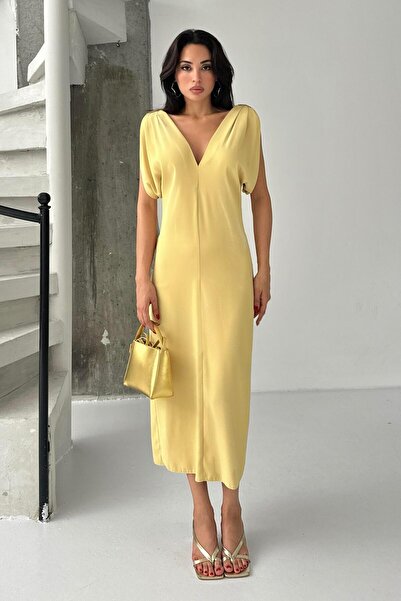 Serica Moda Yellow Shoulder Buckle V-Neck Midi Dress