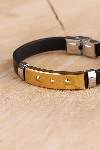BESKAR Black Silicone Steel Accessory Designed Detailed Men's Bracelet