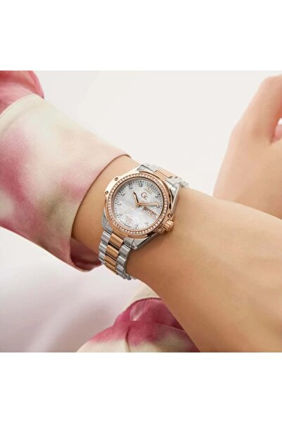 Guess Collection Gc Gcz53001L1 Women Wrist Watch