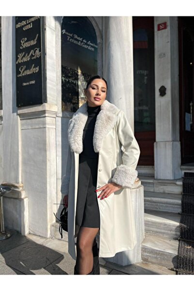 Göker Life Design Coat with Sleeve and Collar Detail