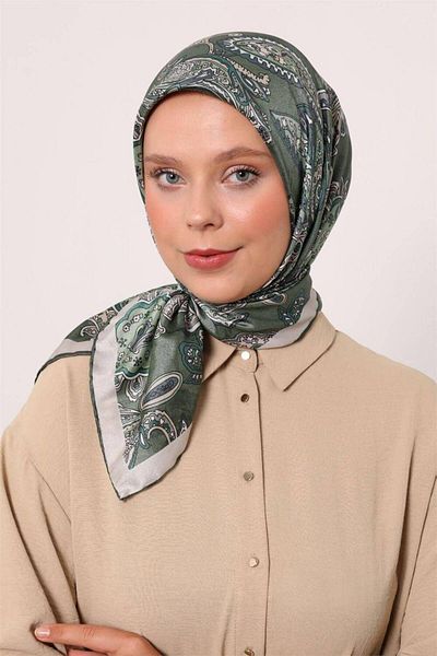 Levidor Crystal 1280 Soft Green Scarf