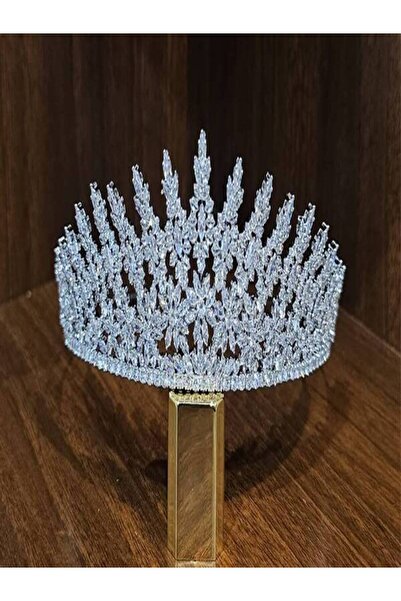 Generic Medium zircon crown with luxury box