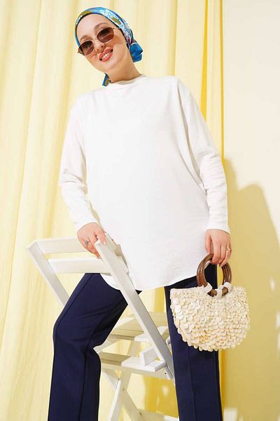 BYKUZEYARAS Γυναικεία Premium Modal Fabric Βασική Μπλούζα Οβάλ Κοπής